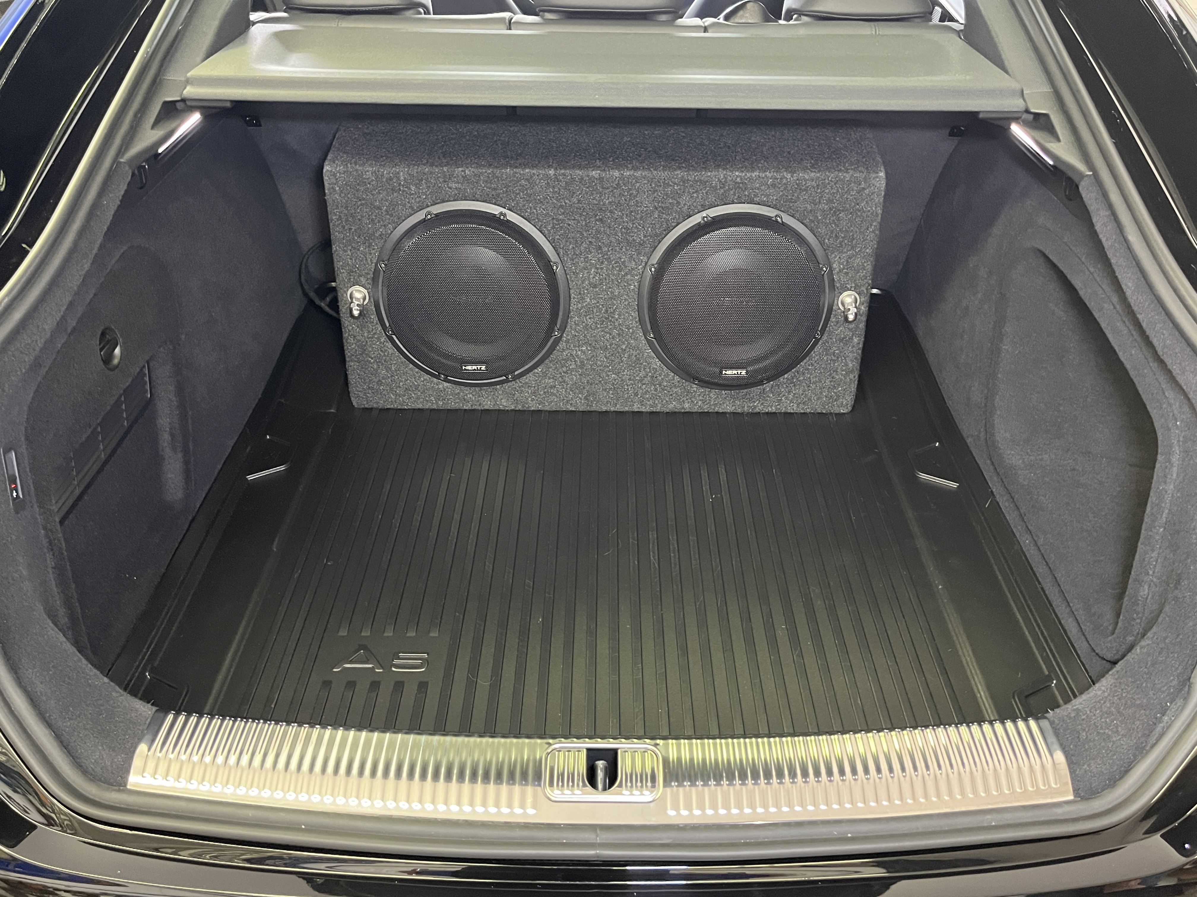 Audi S5 Subwoofer Nachrüstung